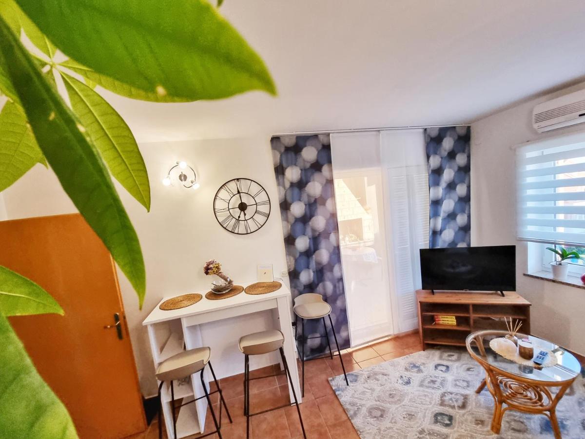 Deluxe Novalja Lägenhet Exteriör bild