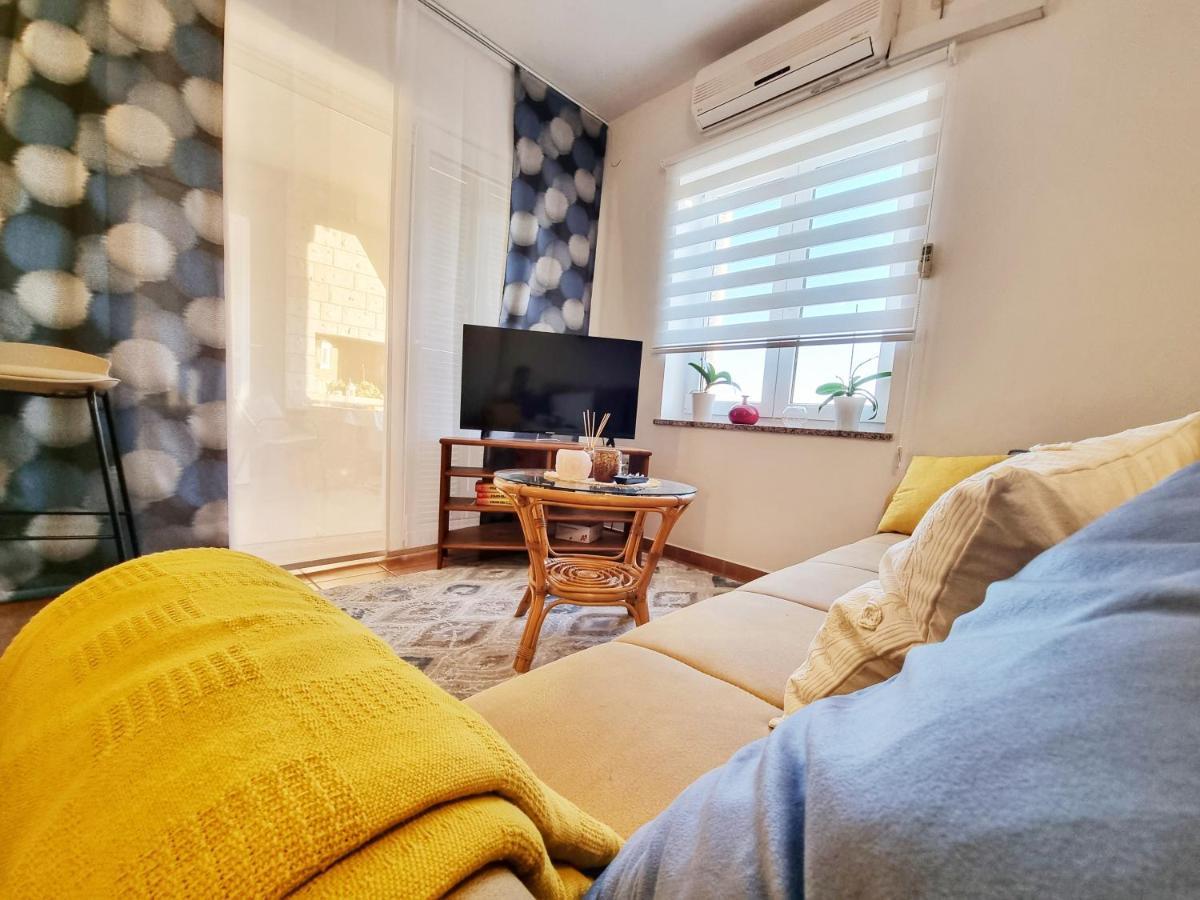 Deluxe Novalja Lägenhet Exteriör bild